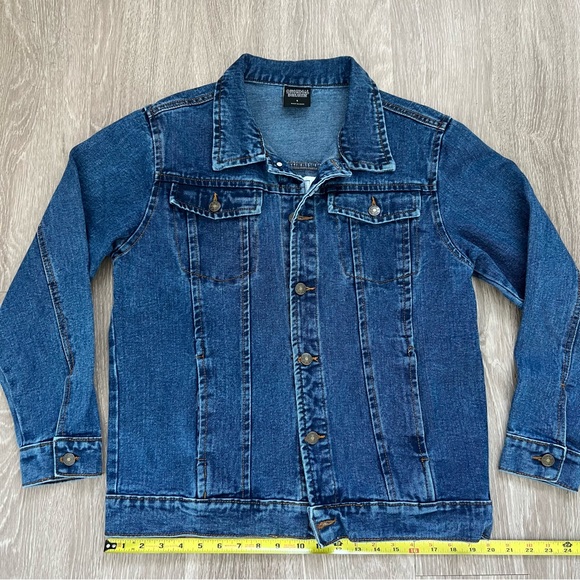 Embroidered Denim Jacket - Picture 7 of 11